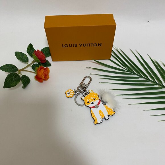 Keychain LV🎶🏖️⛱️ - Picture 3 of 9